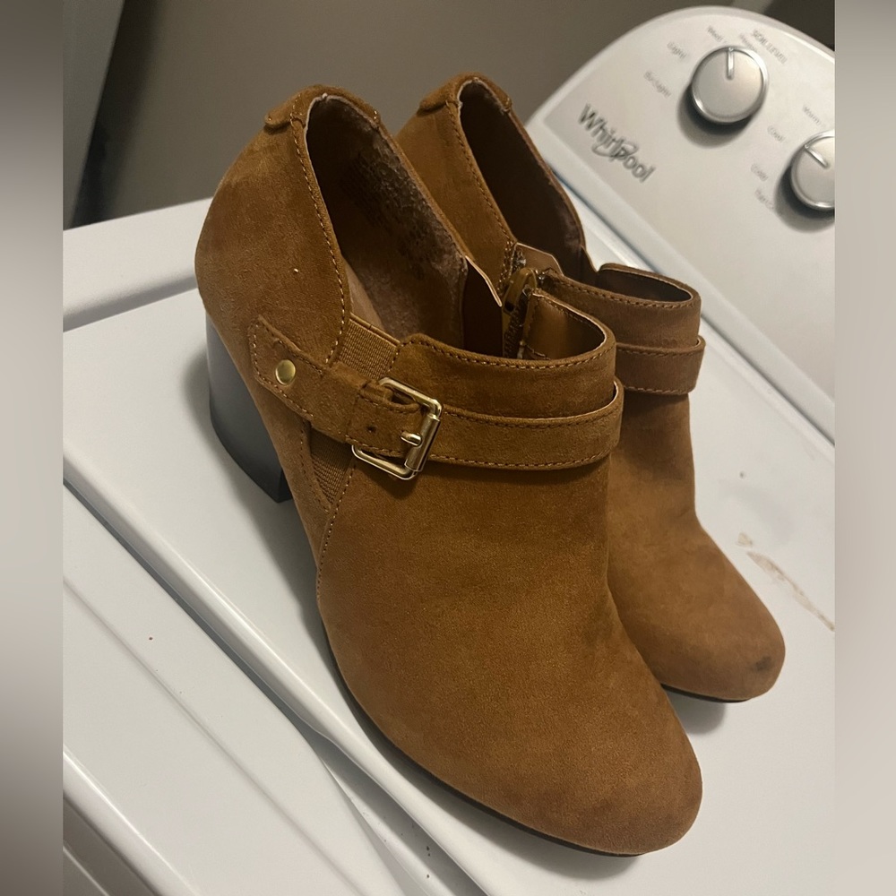 American Eagle boots